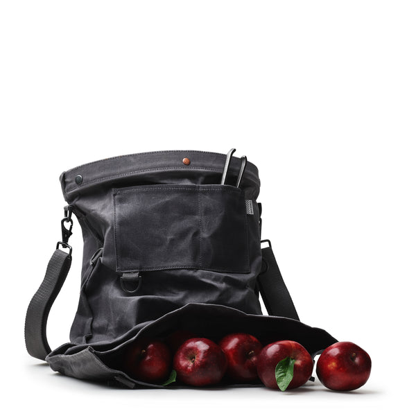 bag, harvest, gather, autumn, fall, apples, wax, canvas, man, woman, women, men, outdoors, outside, backpack